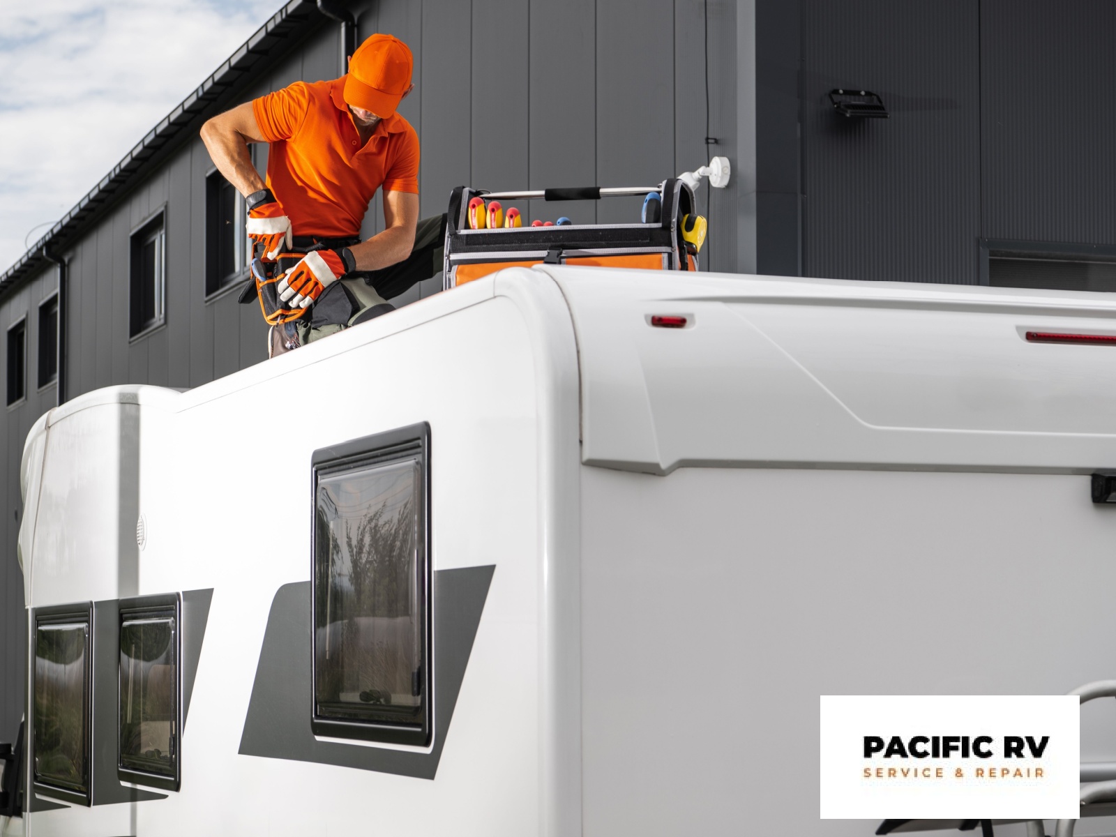 Expert Dent and Scratch Repair in Bellevue for RVs